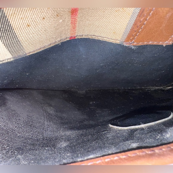 Burberrys Shoulder Bag - Picture 7 of 10